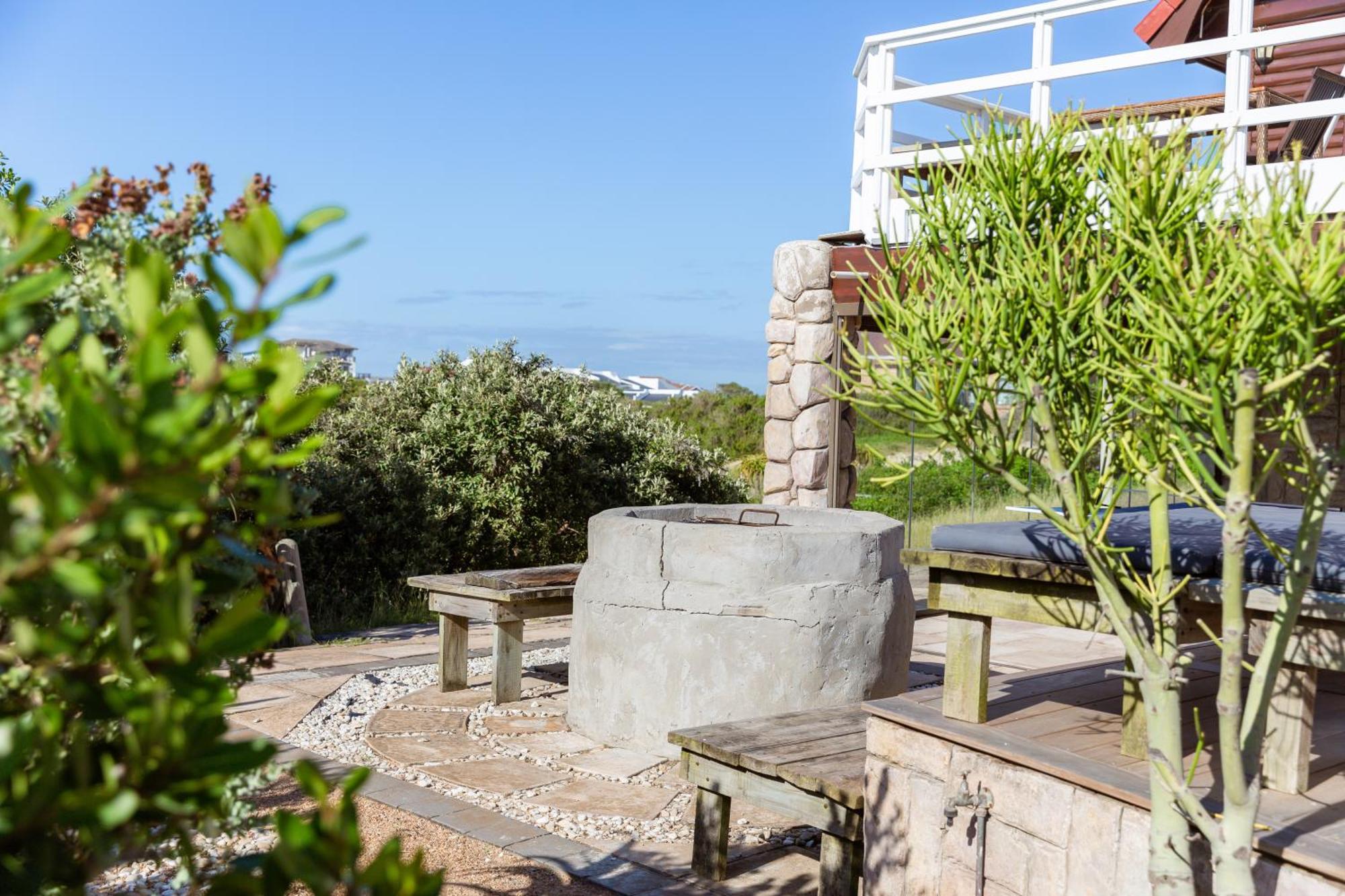 Surf Lodge South Africa Jeffreys Bay Exterior photo